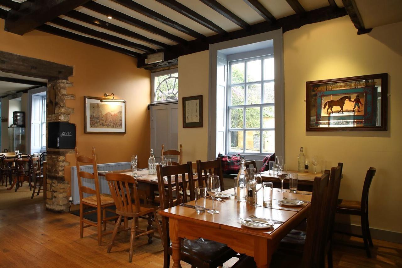Horse And Groom Moreton-in-Marsh 외부 사진